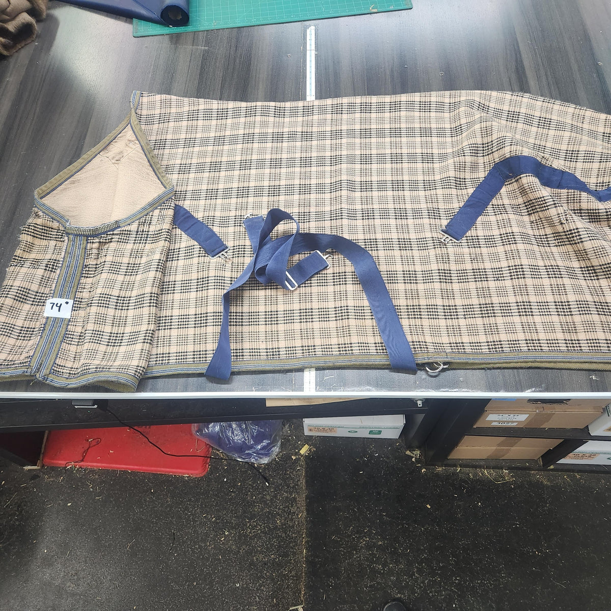 Baker 74" winter stable with front sewn shut