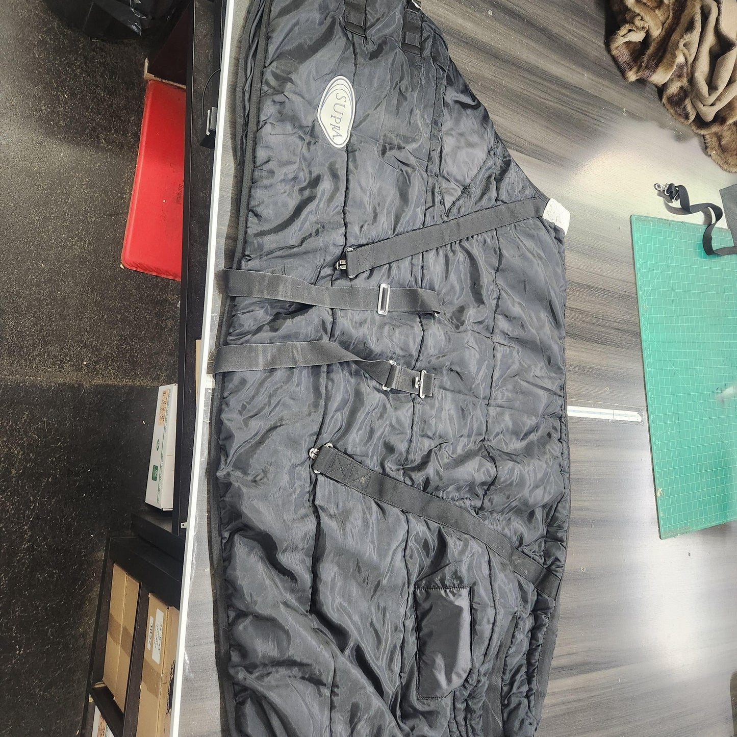 Shedrow 64" winter stable