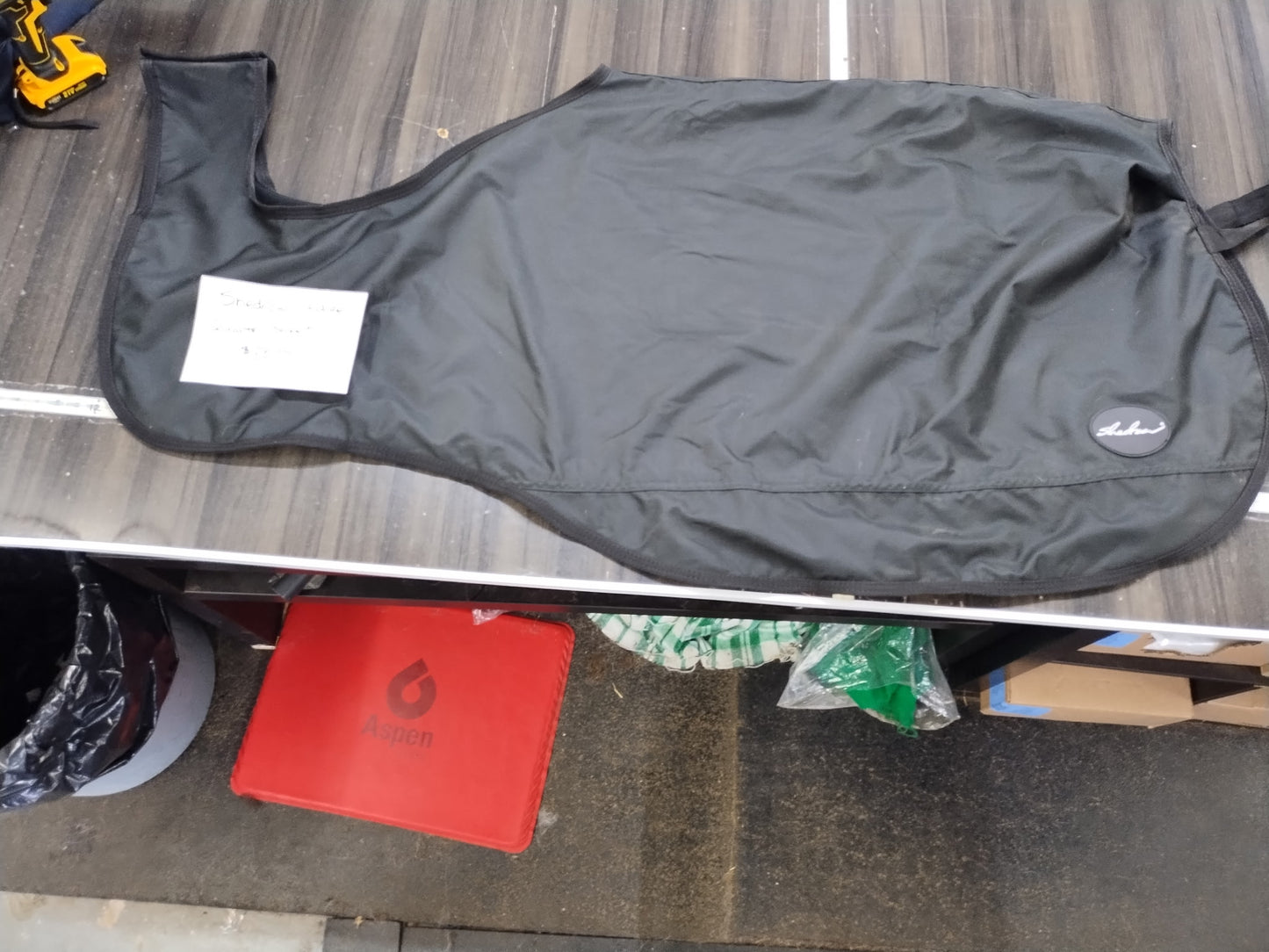 Shedrow Large Quarter Sheet