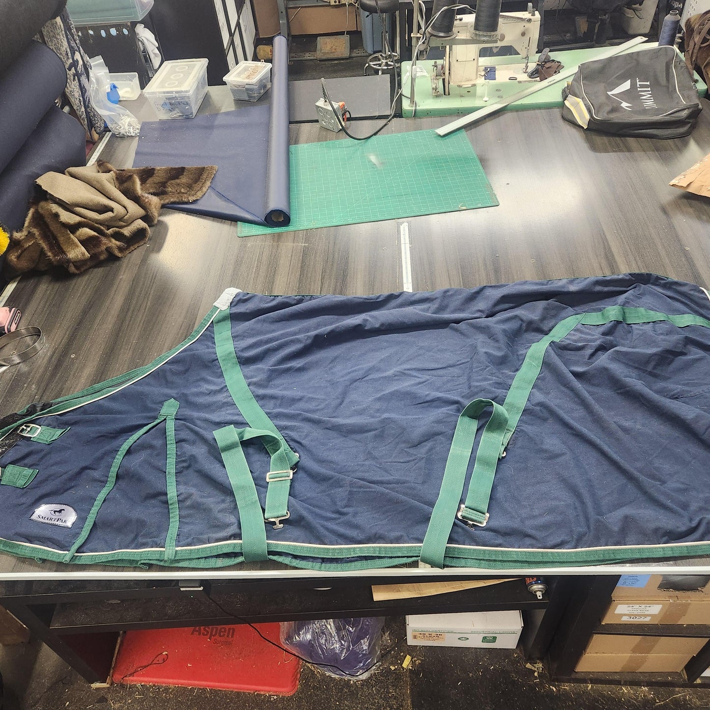 Smart Pak 78" light stable