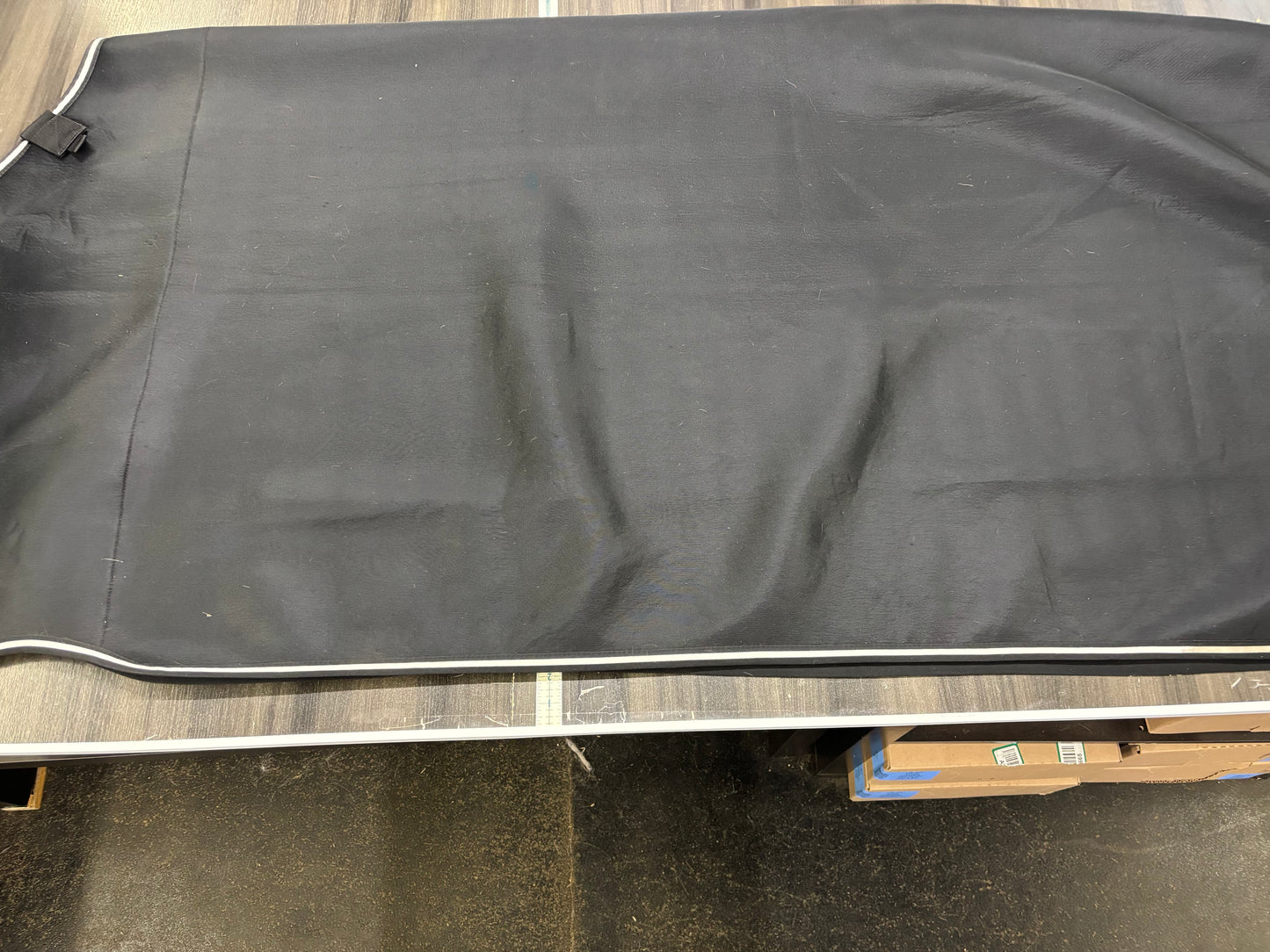 Amigo Stable Sheet 81"
